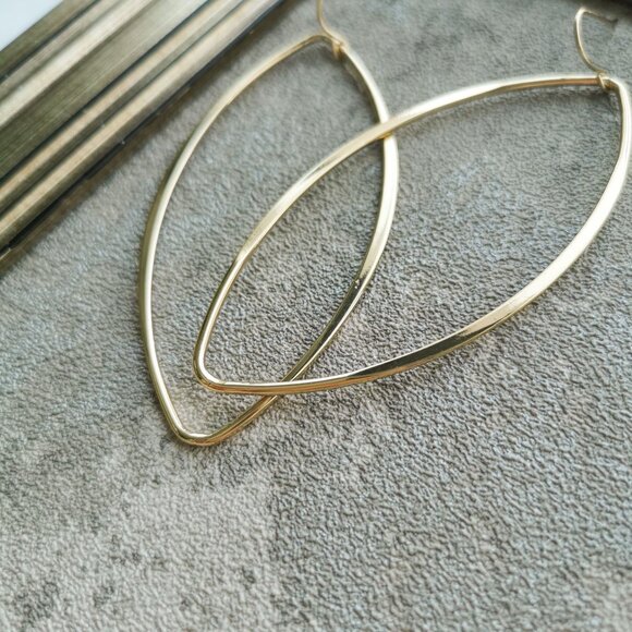 ROBERT LEE MORRIS Gold Teardrop Earrings Elegant Statement Jewelry - Picture 2 of 3